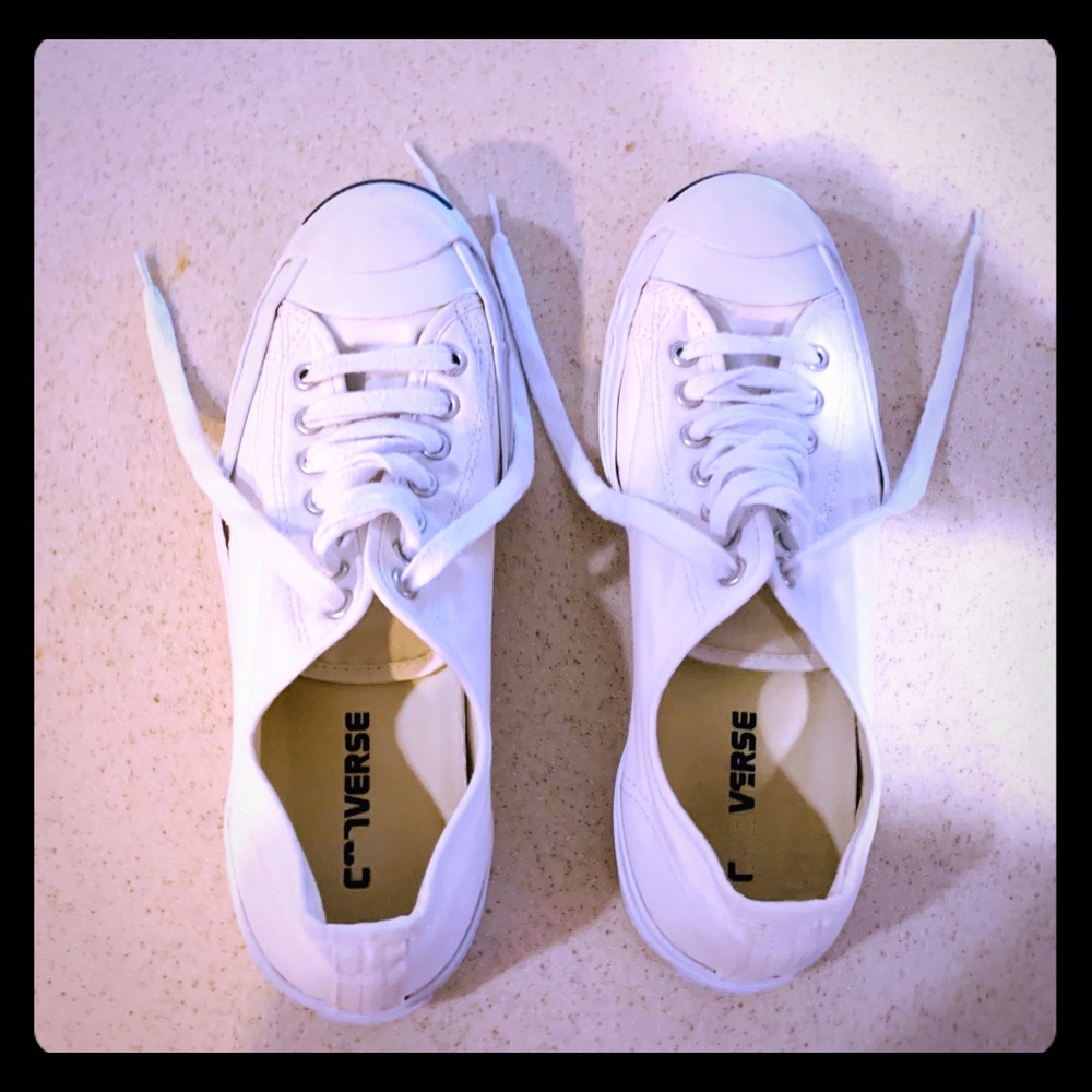 Barely worn Converse sneakers